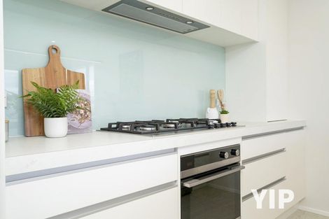 Photo of property in 10 Cromwell Point, Newlands, Wellington, 6037