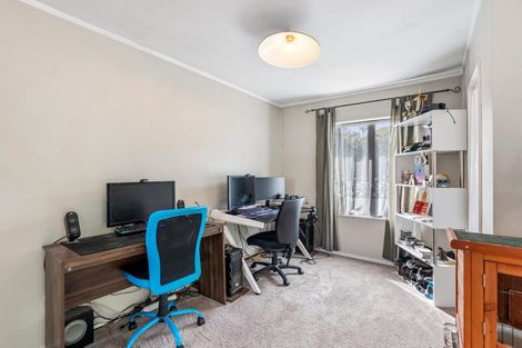 Photo of property in 2/13 De Quincey Terrace, Highland Park, Auckland, 2010