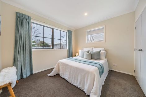Photo of property in 1 Yeats Grove, Trentham, Upper Hutt, 5018