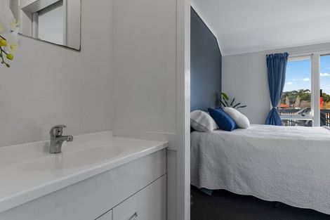 Photo of property in 2 Cable Bay Block Road, Cable Bay, 0420