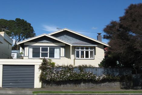 Photo of property in 118 Lemon Street, New Plymouth, 4312