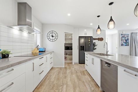 Photo of property in 37 Pharazyn Street, Feilding, 4702