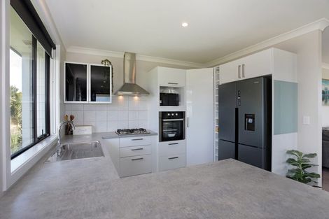 Photo of property in 6 George Street, Bulls, 4818