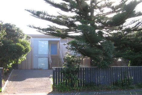 Photo of property in 95 Field Way, Waikanae Beach, Waikanae, 5036