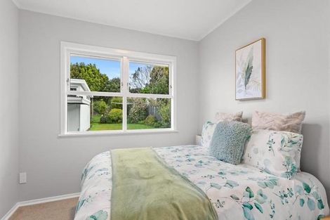 Photo of property in 63 Divich Avenue, Te Atatu South, Auckland, 0610