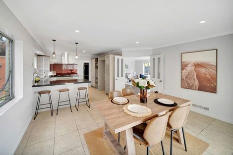 Photo of property in 23 Laurel Oak Drive, Schnapper Rock, Auckland, 0632