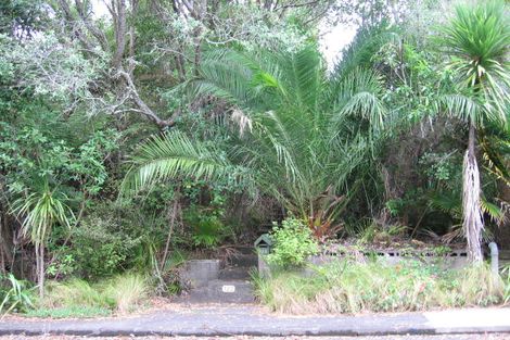 Photo of property in 122 Wood Bay Road, Titirangi, Auckland, 0604