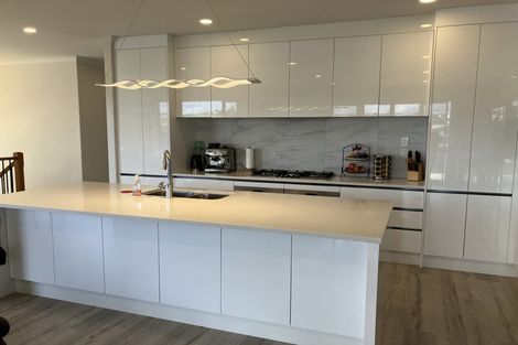 Photo of property in 23 Maka Terrace, Orewa, 0931