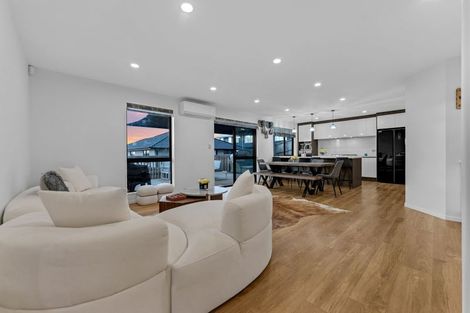 Photo of property in 32 Leathem Crescent, Pokeno, 2402