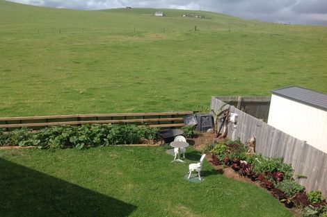 Photo of property in 5 Tua Tua Place, Baylys Beach, Dargaville, 0377