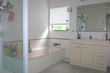 Photo of property in 1/7 Lynngate Place, Hillcrest, Auckland, 0627