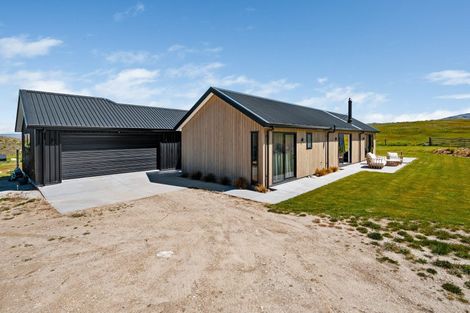 Photo of property in 30 Porter Lane, Springvale, Alexandra, 9391