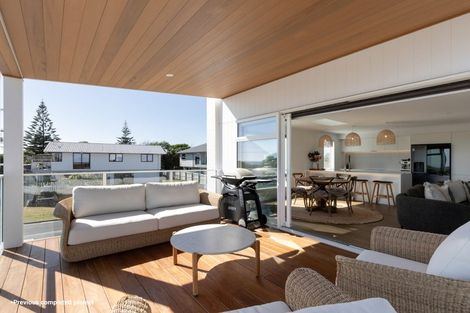 Photo of property in 39 Annie Aranui Drive, Poraiti, 4182