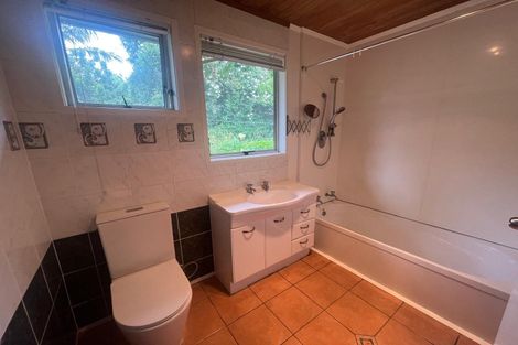 Photo of property in 7 Osmond Court, Sunnyvale, Auckland, 0612