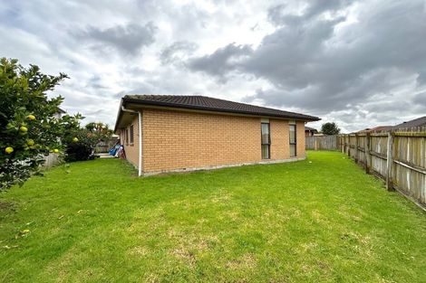 Photo of property in 37 Nicholas Gibbons Drive, Clendon Park, Auckland, 2103
