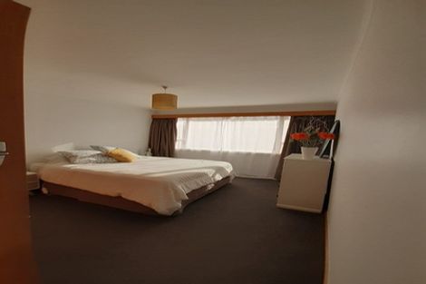 Photo of property in 2/23 Prestons Road, Redwood, Christchurch, 8051