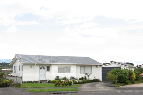 Photo of property in 19 Ballantrae Place, Highlands Park, New Plymouth, 4312