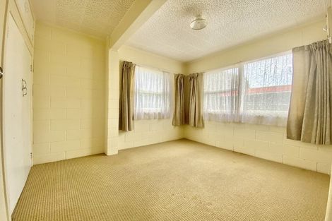 Photo of property in 25 Clayton Road, Manurewa, Auckland, 2102