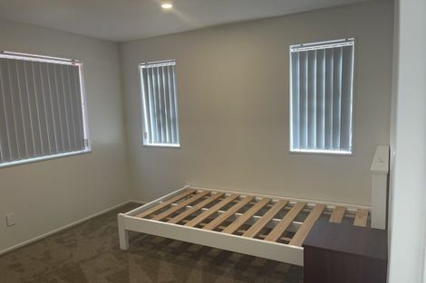 Photo of property in 4 Carberry Lane, Pinehill, Auckland, 0632