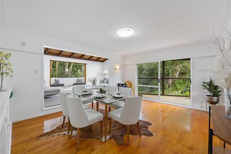 Photo of property in 13 Seymour Road, Mellons Bay, Auckland, 2014