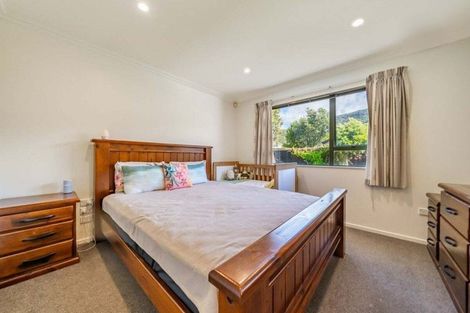 Photo of property in 36 Mary Huse Grove, Manor Park, Lower Hutt, 5019