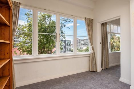 Photo of property in 21af1 Talavera Terrace, Kelburn, Wellington, 6012