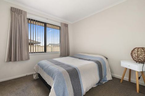 Photo of property in 25 Hamon Place, Pukehangi, Rotorua, 3015