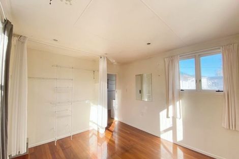 Photo of property in 122 Rathgar Road, Henderson, Auckland, 0610