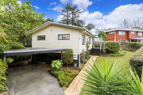 Photo of property in 2/23 Heathglen Place, Bayview, Auckland, 0629