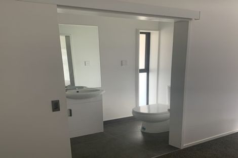 Photo of property in 84 Avenue Road, Otahuhu, Auckland, 1062