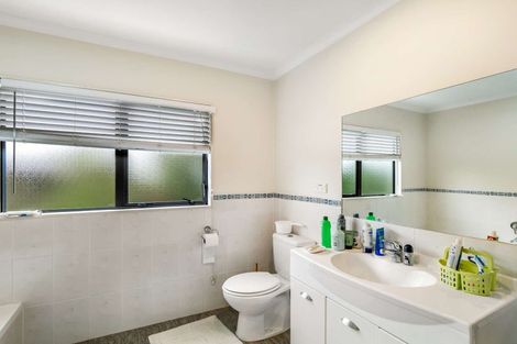 Photo of property in 5/102 Greenhithe Road, Greenhithe, Auckland, 0632