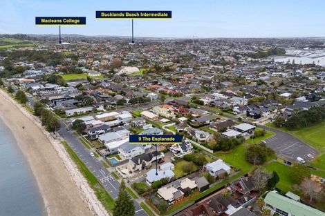 Photo of property in 9 The Esplanade, Eastern Beach, Auckland, 2012