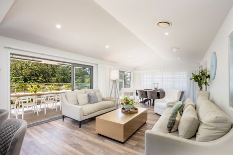 Photo of property in 4 Okoare Lane, Ferndale, New Plymouth, 4310