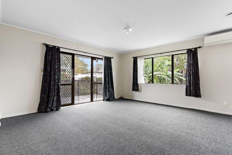 Photo of property in 4/14 Beaubank Road, Kelston, Auckland, 0602