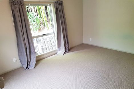 Photo of property in 19 Pohutukawa Avenue, Red Beach, 0932