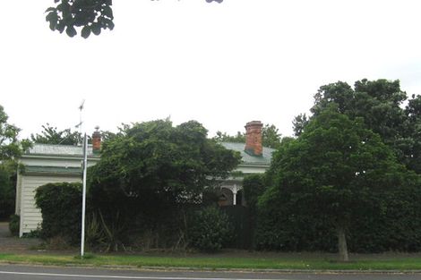 Photo of property in 60 Symonds Street, Onehunga, Auckland, 1061