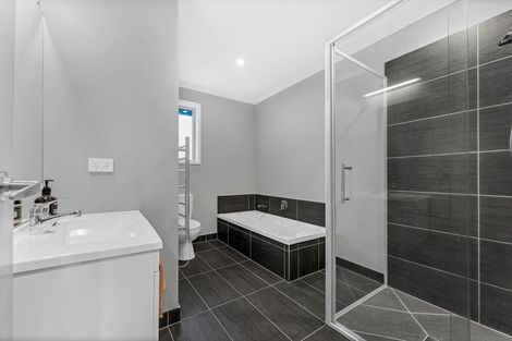 Photo of property in 9 Mcneish Place, Pokeno, 2402