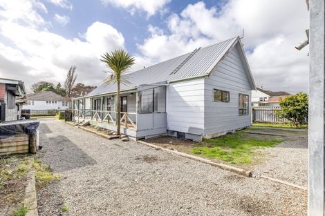 Photo of property in 4 Ngarimu Street, Roslyn, Palmerston North, 4414