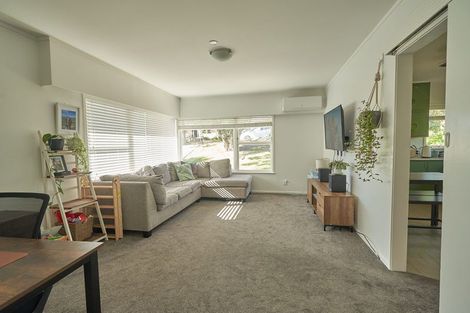 Photo of property in 1/12 Lake Road, Northcote, Auckland, 0627