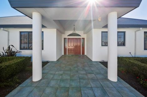 Photo of property in 45 Camberwell Road, Hawera, 4610