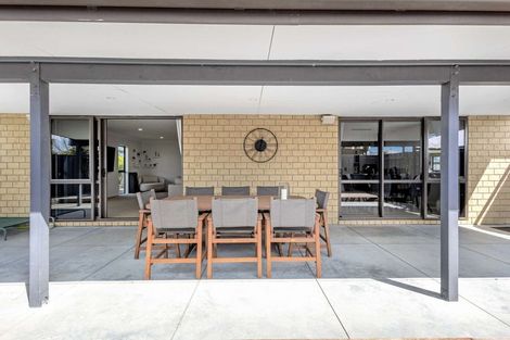 Photo of property in 3 Waitaha Place, Clive, 4102