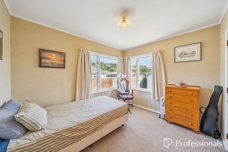 Photo of property in 8 Chittick Street, Stokes Valley, Lower Hutt, 5019