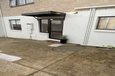 Photo of property in 33 Patons Road, Howick, Auckland, 2014