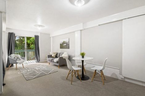 Photo of property in 98 Spinella Drive, Bayview, Auckland, 0629
