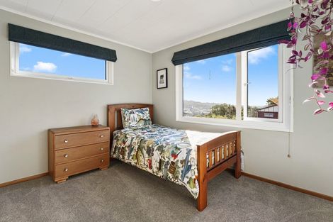 Photo of property in 1 Ash Grove, Ranui, Porirua, 5024