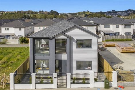 Photo of property in 215a Murphys Road, Flat Bush, Auckland, 2019