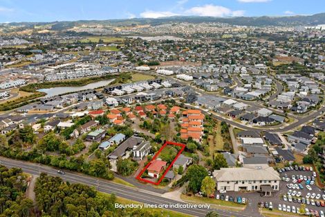 Photo of property in 122 Whangaparaoa Road, Red Beach, 0932