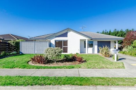 Photo of property in 4a Cedar Drive, Paraparaumu Beach, Paraparaumu, 5032