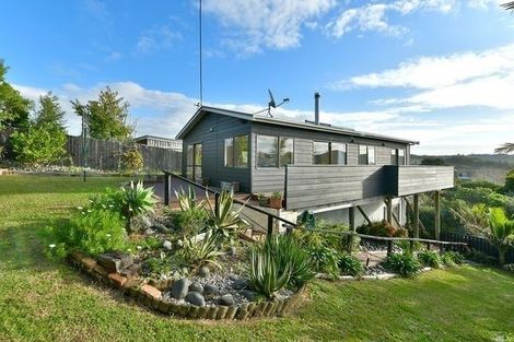 Photo of property in 2b Hammond Avenue, Hatfields Beach, Orewa, 0931
