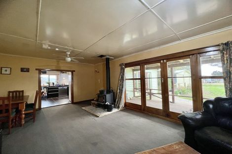 Photo of property in 2112 Orepuki Riverton Highway, Pahia, Riverton, 9881